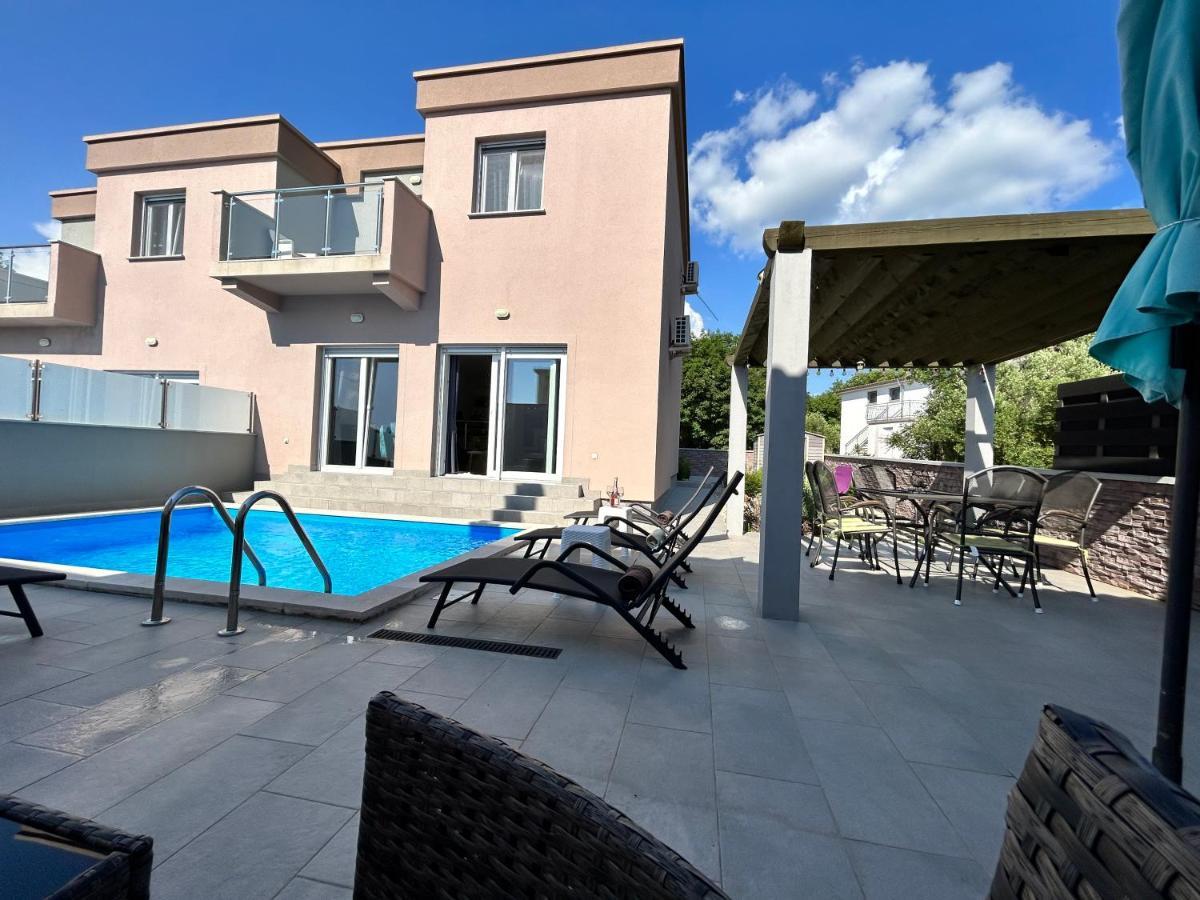 Holiday House "Sabine Green" Skrbčići Exteriör bild